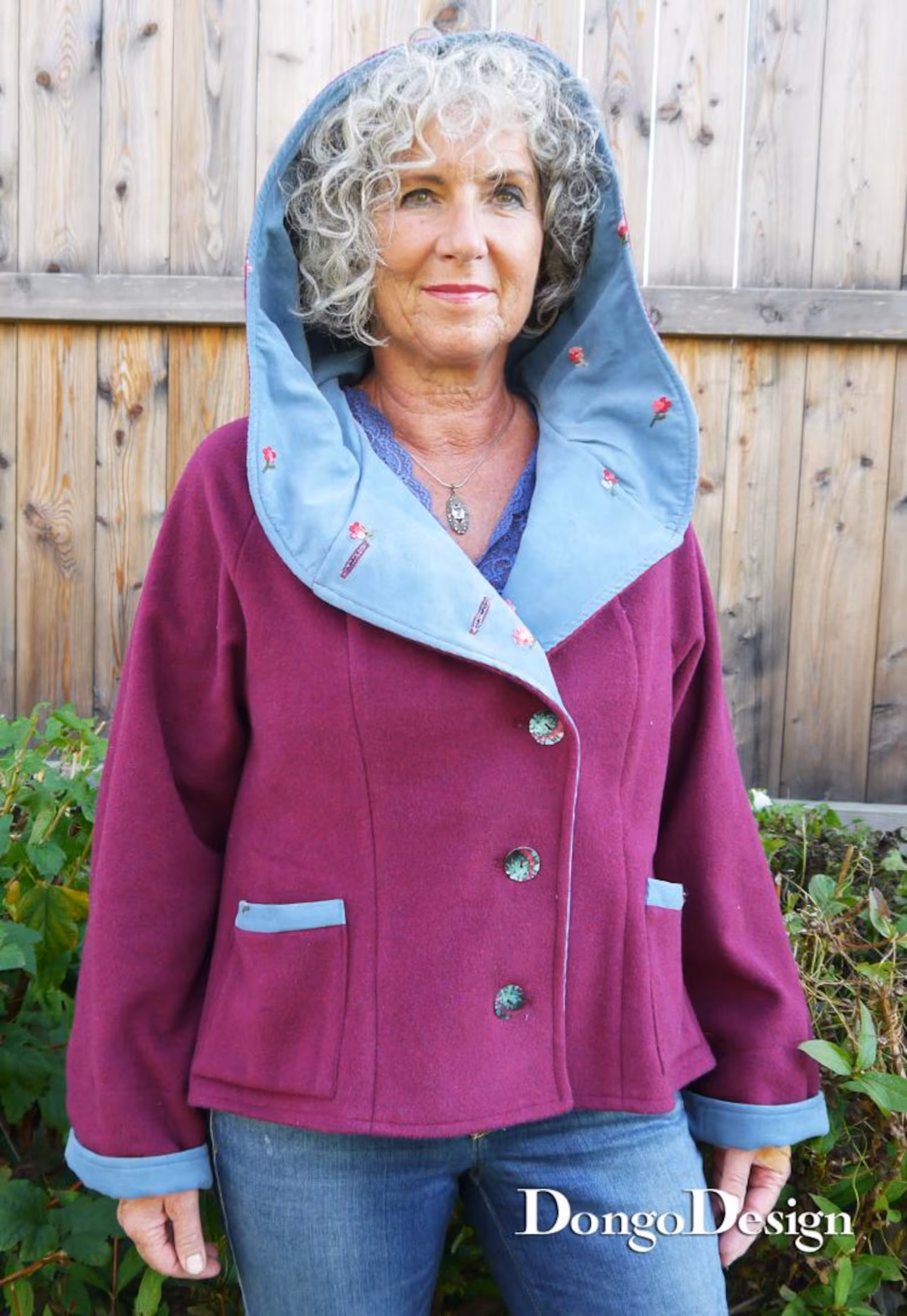 Dongo-Design-Nani-Jacket-hood