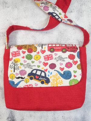 Messenger Bag Kids / Adult 2 different sizes. Messenger Bag Kids / Adult 2 different sizes.