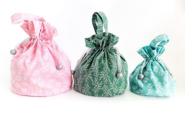 Drawstring Pouch Pattern/ 3 Sizes Drawstring Pouch Pattern/ 3 Sizes