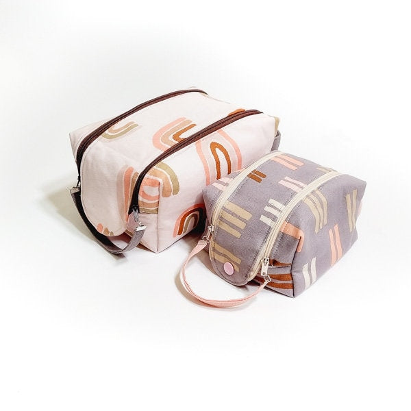 Double zip gear pouch pattern/ 2 sizes/ Makeup bag pattern Double zip gear pouch pattern/ 2 sizes/ Makeup bag pattern