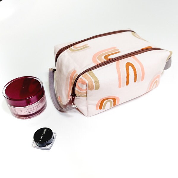 Double zip gear pouch pattern/ 2 sizes/ Makeup bag pattern Double zip gear pouch pattern/ 2 sizes/ Makeup bag pattern