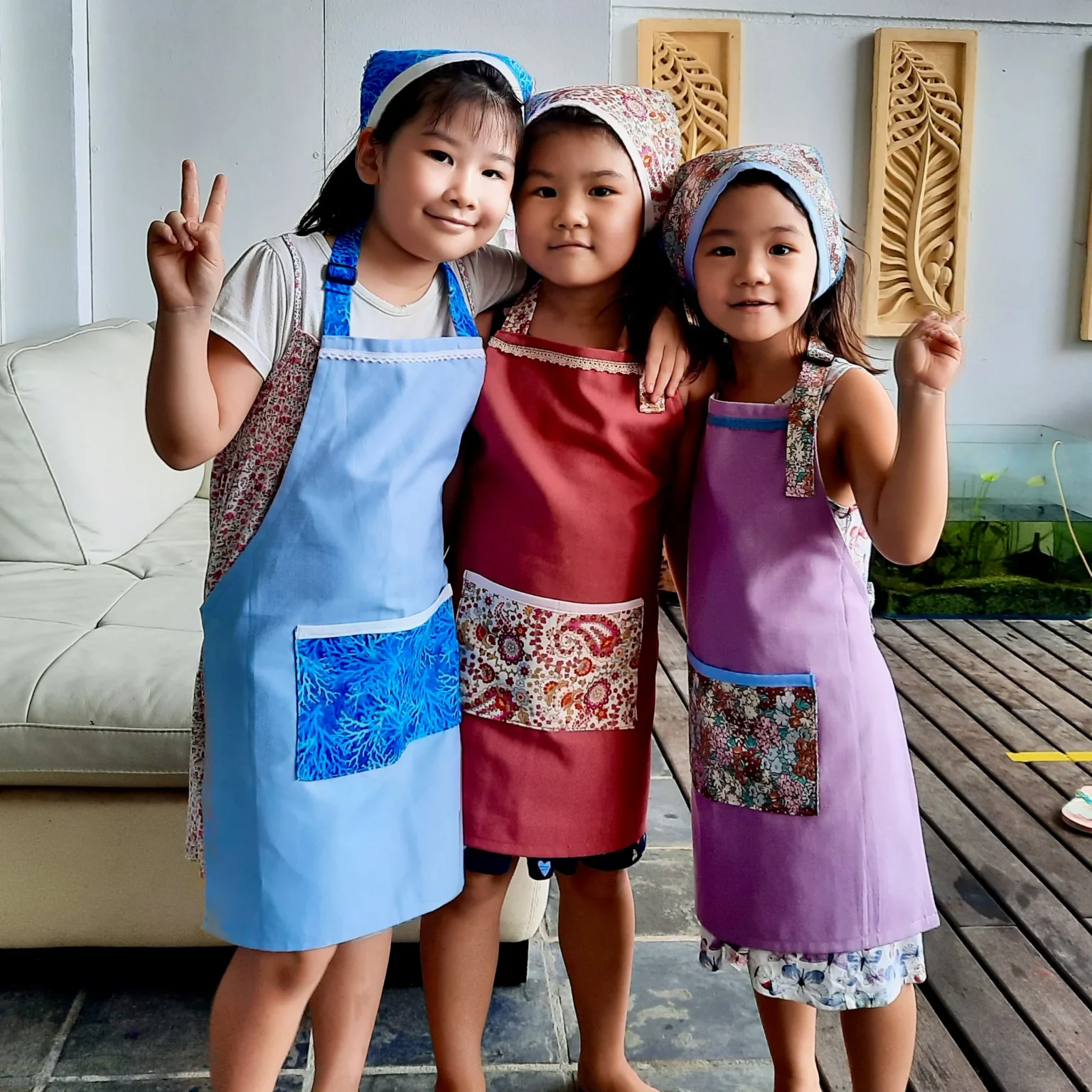 Kids Apron/3 sizes Free Pattern.