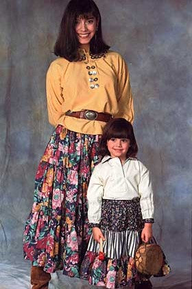 120 Navajo Blouse and Skirt 120 Navajo Blouse and Skirt