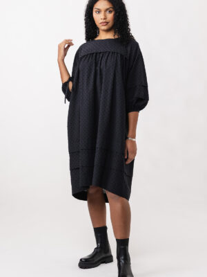 Syli Dress & Blouse Syli Dress & Blouse