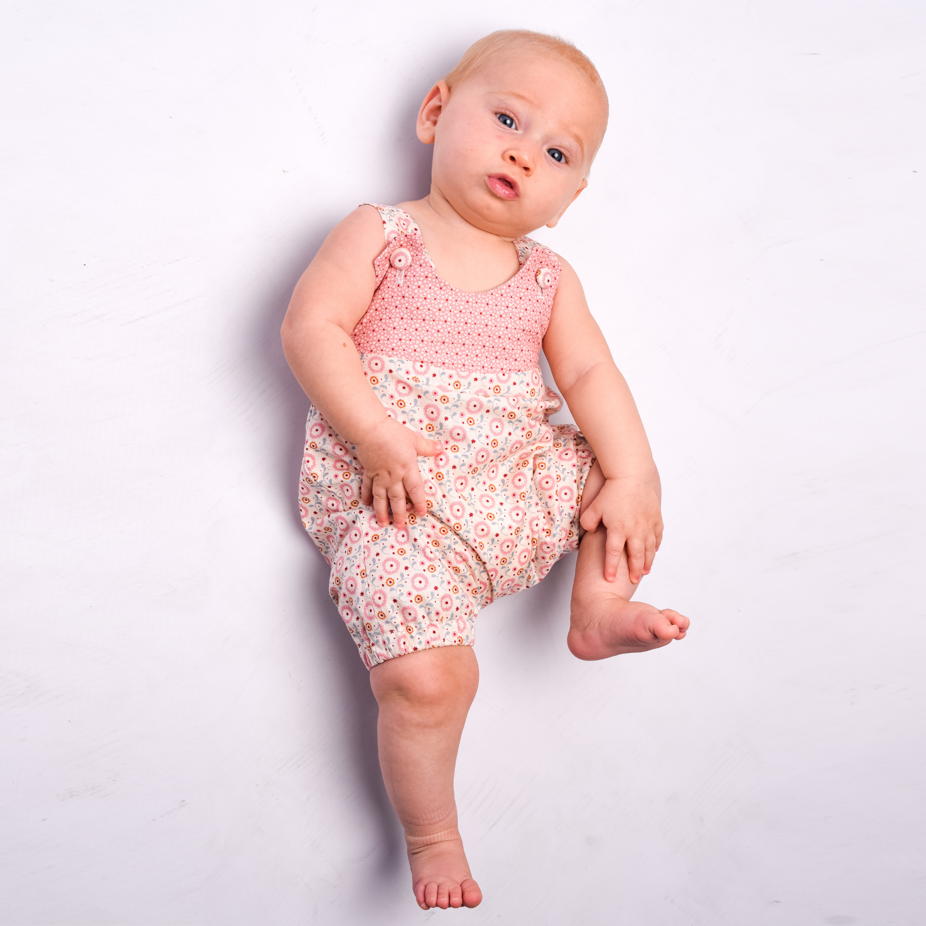 LUNA Baby Romper Sewing Pattern – Pinafore with Straps and Button Closure – Overall Design – Baby Clothes & Outfit PDF LUNA Baby Romper Sewing Pattern – Pinafore with Straps and Button Closure – Overall Design – Baby Clothes & Outfit PDF