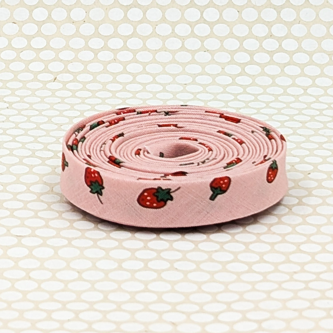Double Fold 1/2'' Bias Tape Strawberries Pink
