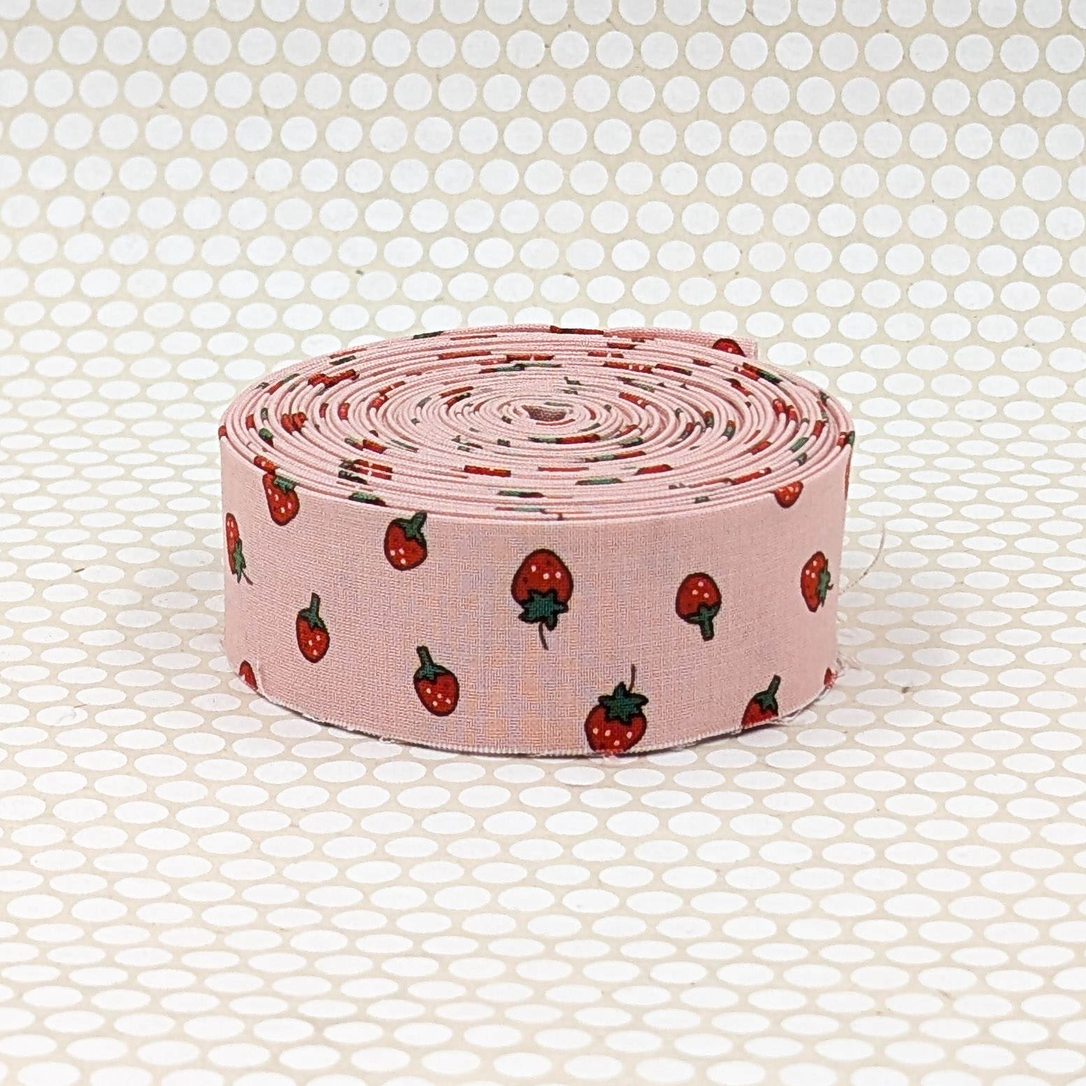 Quilt Binding Strawberries Blush Pink 1 1/4" Single Fold