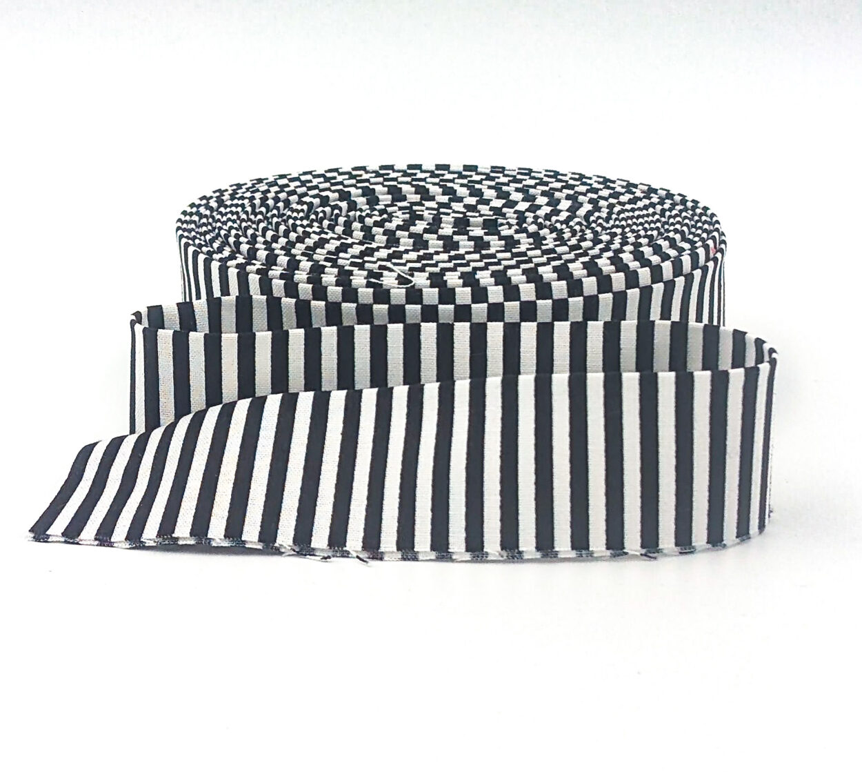 Quilt Binding Black & White Stripe 1 1/4″ Single Fold