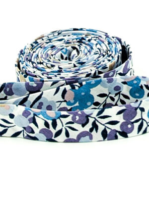 Liberty of London 1/2″ Double Fold Bias Tape Wiltshire Blossom Purple/Blue Liberty of London 1/2″ Double Fold Bias Tape Wiltshire Blossom Purple/Blue
