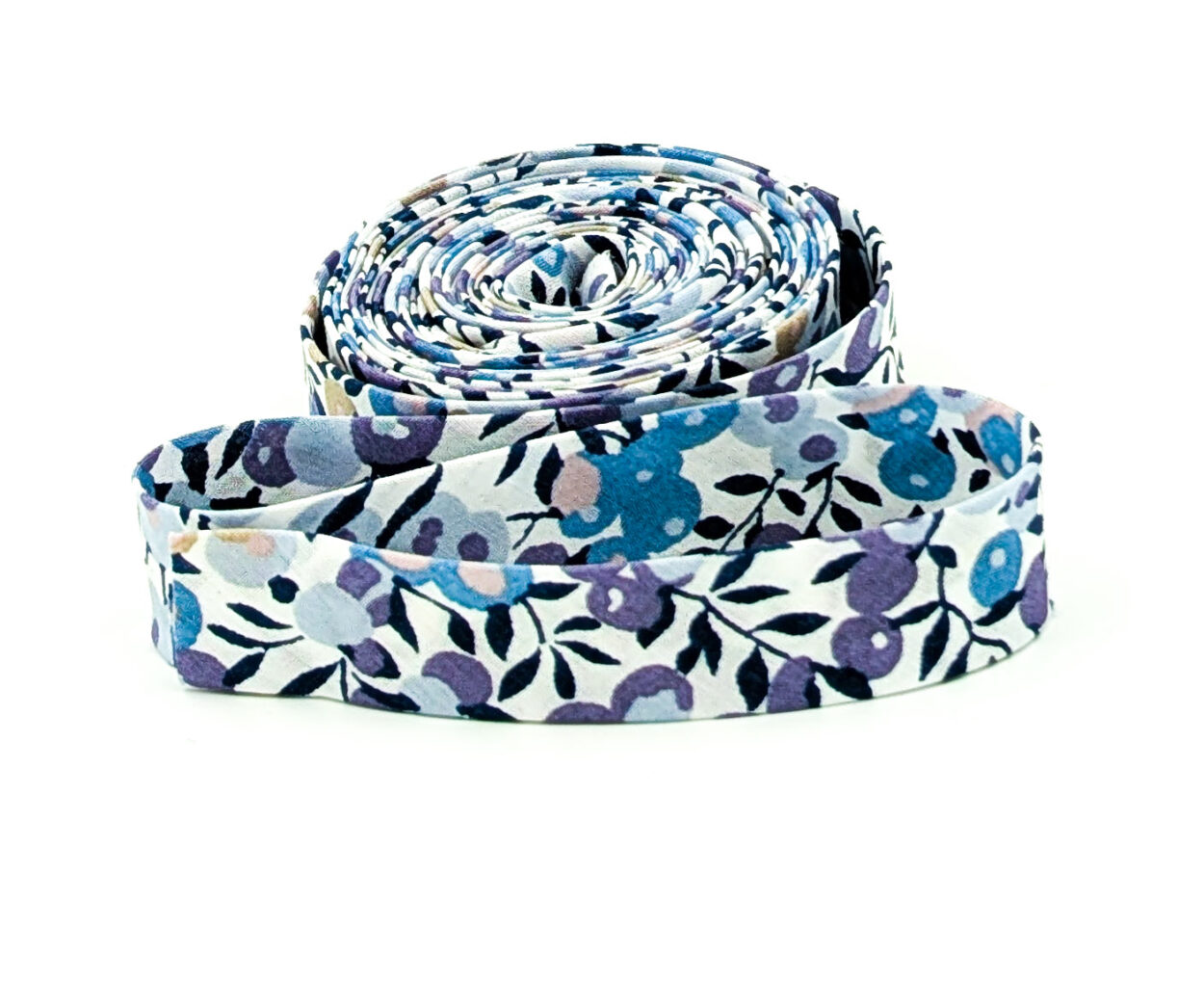 Liberty of London 1/2″ Double Fold Bias Tape Wiltshire Blossom Purple/Blue Liberty of London 1/2″ Double Fold Bias Tape Wiltshire Blossom Purple/Blue