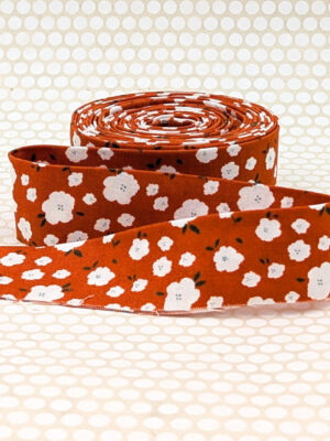 Quilt Binding Posies Red White 1 1/4″ Single Fold Quilt Binding Posies Red White 1 1/4″ Single Fold