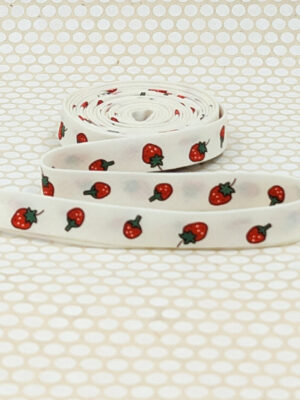 Double Fold 1/2” Bias Tape Strawberries Cream Double Fold 1/2” Bias Tape Strawberries Cream