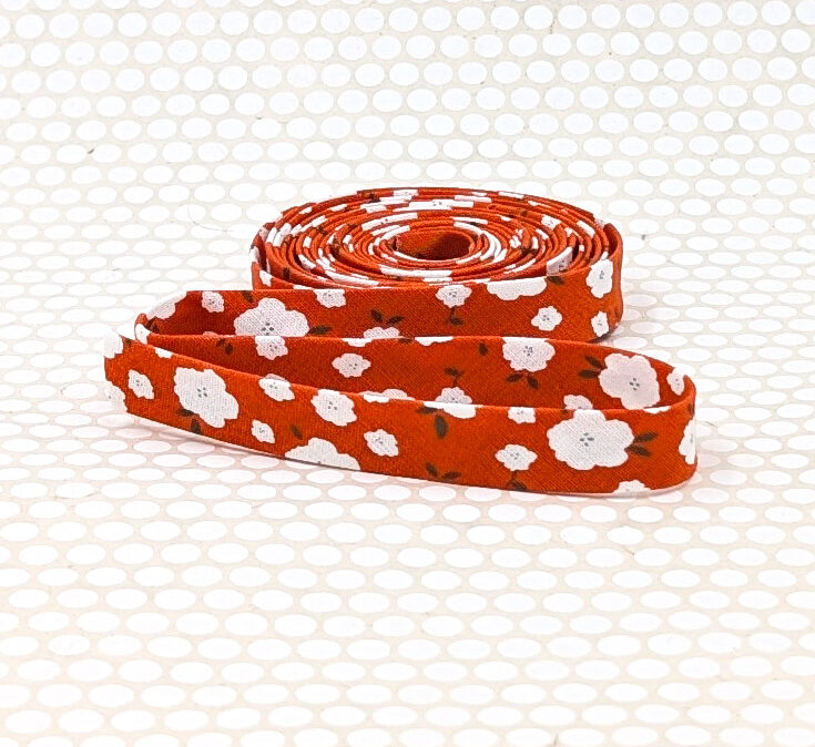Double Fold 1/2” Bias Tape Posies Red White Double Fold 1/2” Bias Tape Posies Red White
